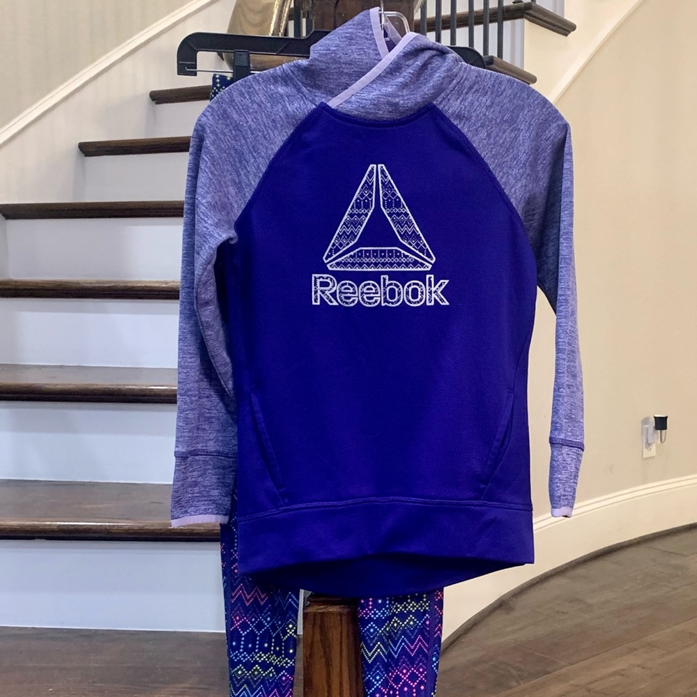 Reebok Sweatshirt (+ Leggings)